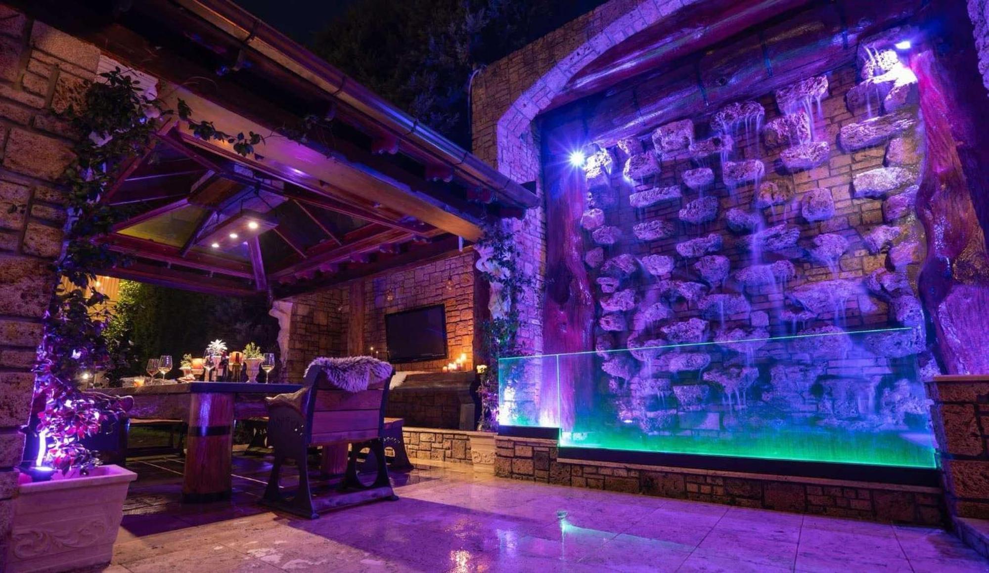 Morfeas Guesthouse Káto Loutrákion 외부 사진