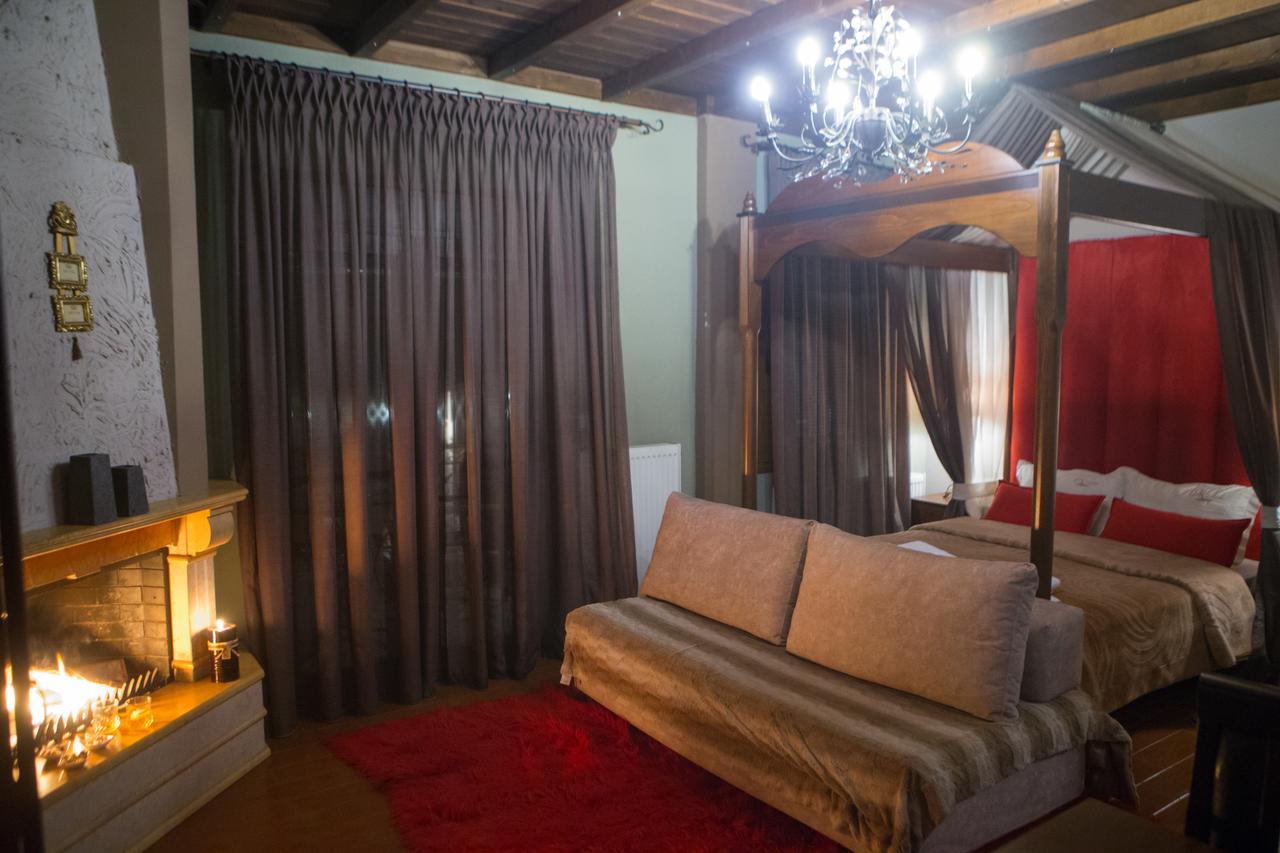 Morfeas Guesthouse Káto Loutrákion 외부 사진